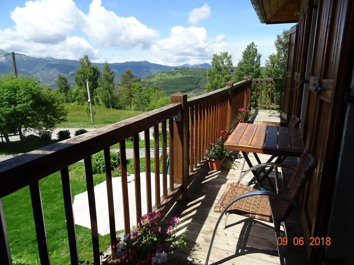 Appartement Les Alisiers à Montclar  Montclar (Alpes-de-Haute-Provence)